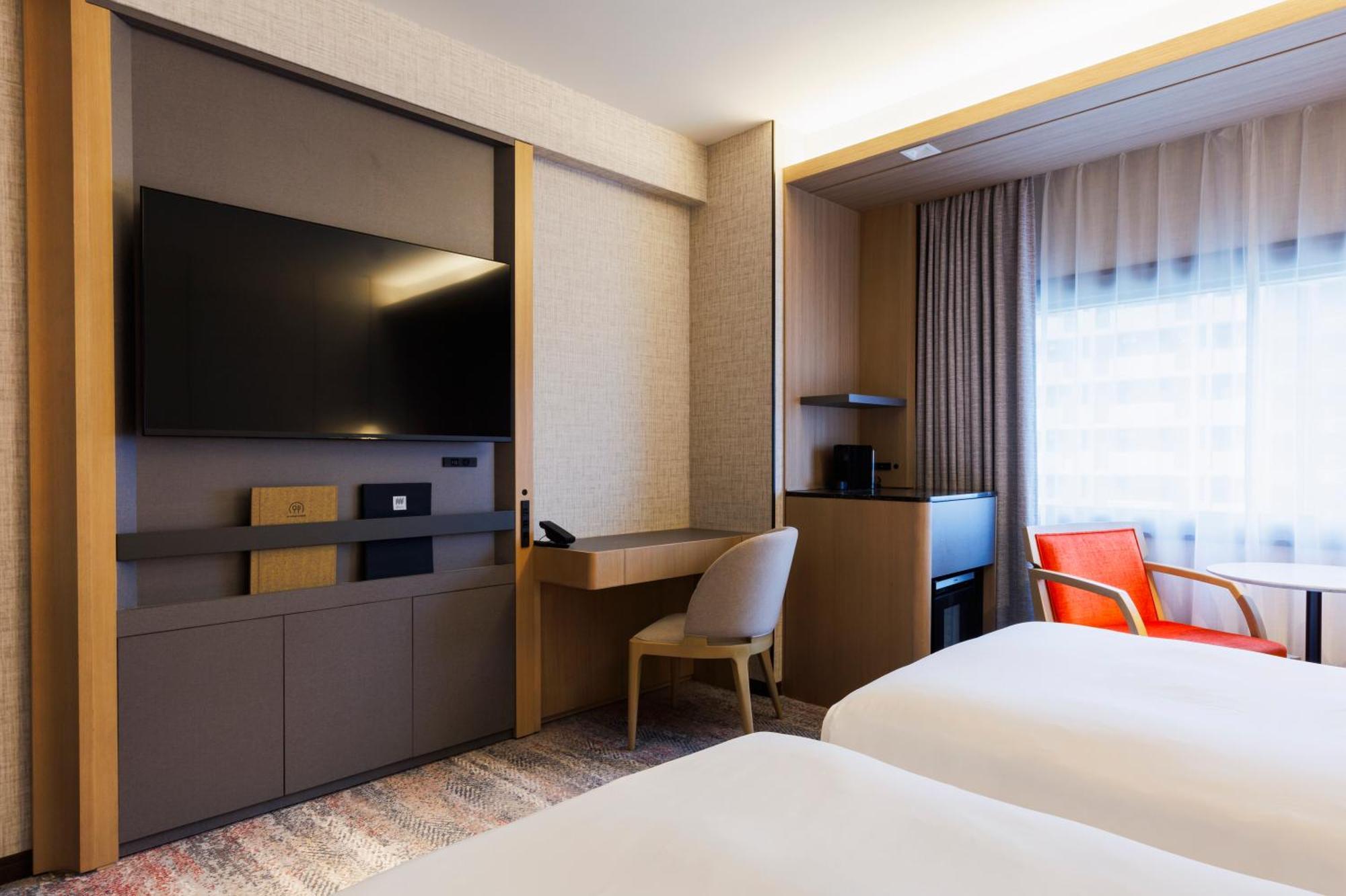 Hotel Metropolitan Edmont Токио Экстерьер фото